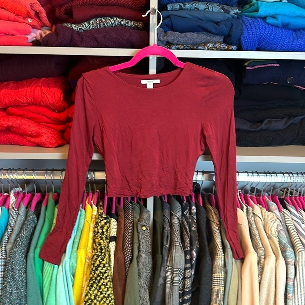 Bar lll burgundy long sleeve scoop neck crop top size PS